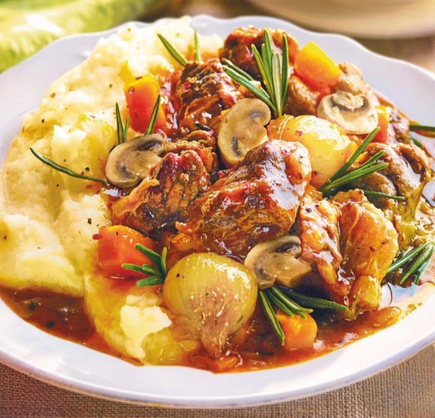 Al horno, con cebollitas y puré