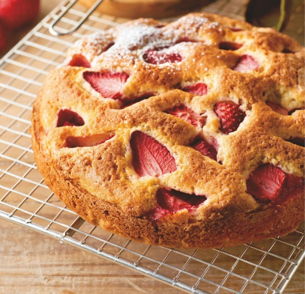 Bizcocho con fresones al brandy