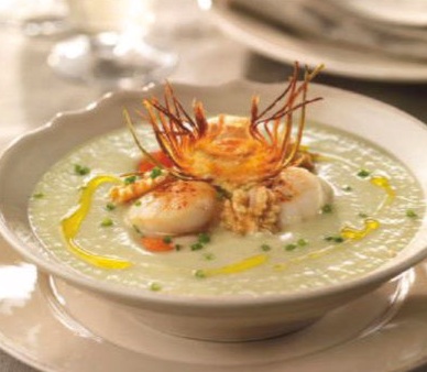 Crema de Alcachofas con Vieiras y Nueces