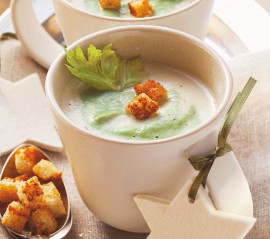 Crema de apionabo y patata con picatostes crujientes