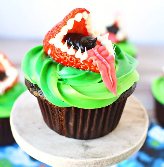Cupcakes Monstruo de Fresa: Inspirados en Little Shop of Horrors