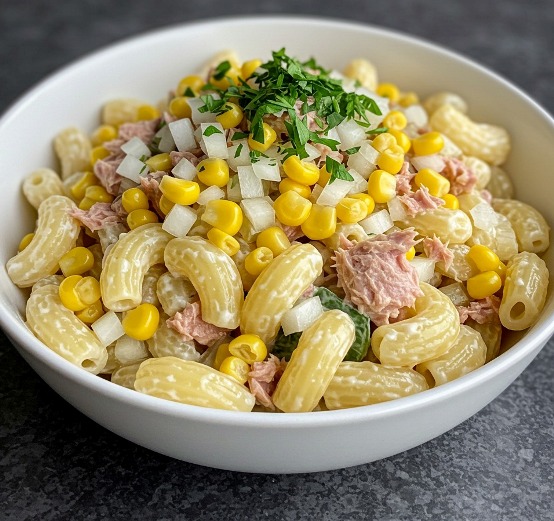Ensalada de coditos con atún