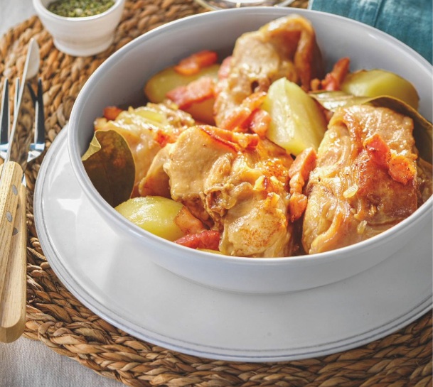 Lomos de conejo con patatas y beicon