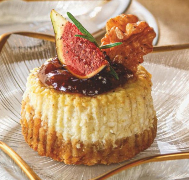 Minicheesecakes de gorgonzola con coulis de higos