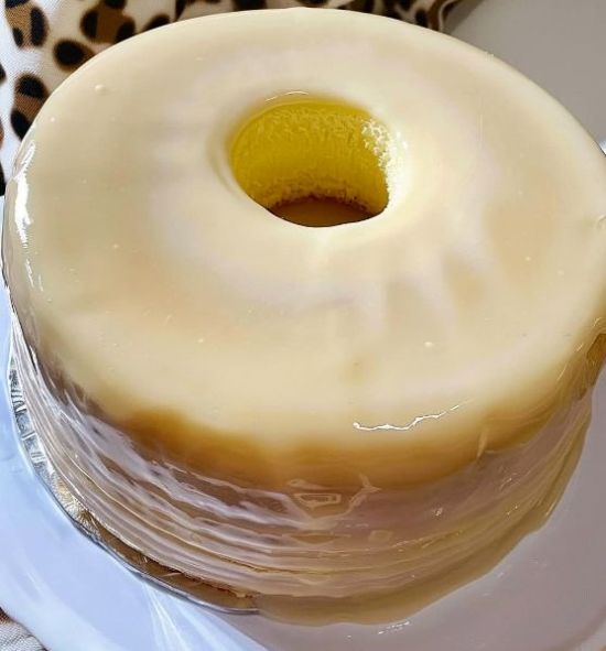 Pastel de Piña y Crema Agria