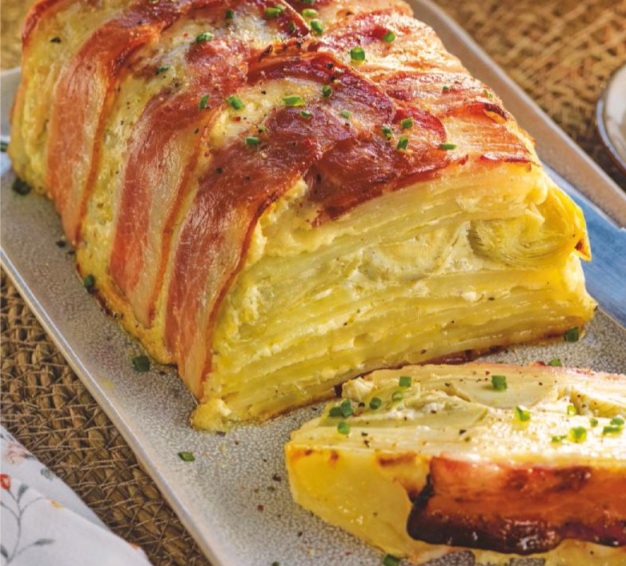Pasteles de patata con beicon y alcachofas