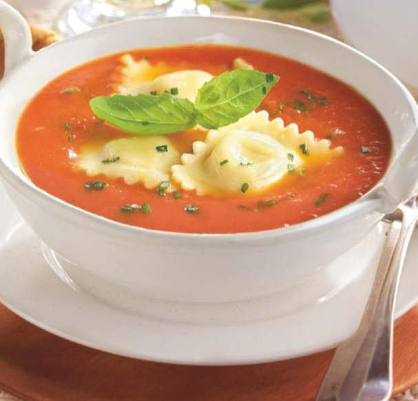 Raviolis con crema fría de pimientos