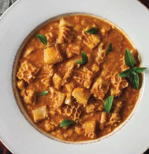 Sopa de Mondongo al estilo limeño con costilla y pata