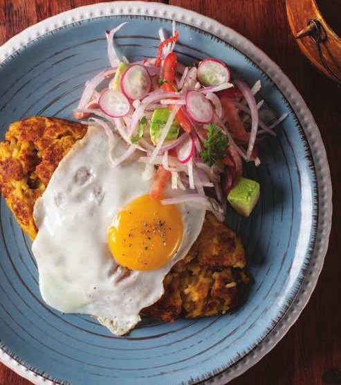Tacu Tacu al Mismo Tiempo con Salsa Criolla de Rabanito y Palta