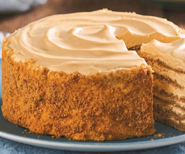 Tarta de Crepes con Dulce de Leche y Queso Crema