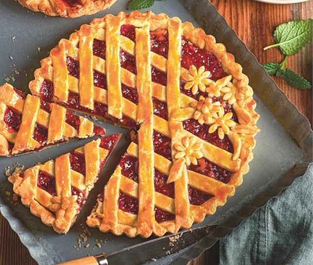 Tartitas enrejadas de mermelada y nueces