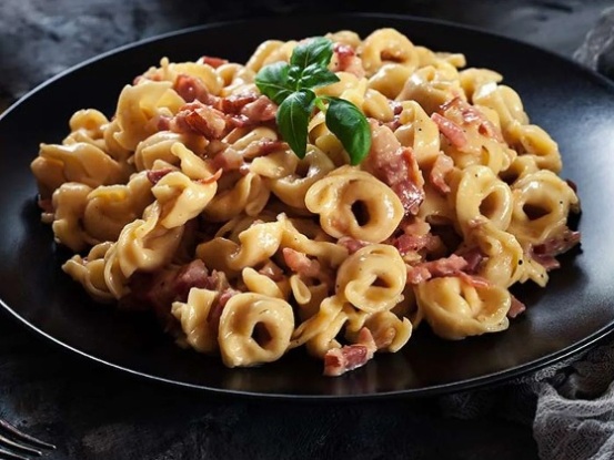 Tortellini a la Carbonara